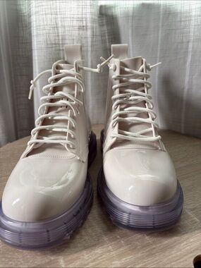 Melissa Coturno White Boots